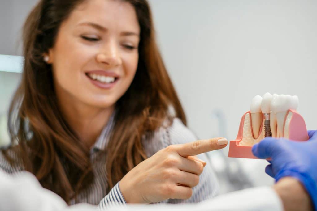 4 Dental Implants Myths